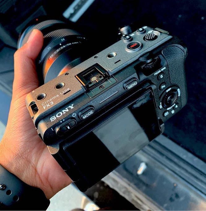 Sony'nin yeni FX3 Cinema Line aynasız kamerası! Mobil Foto