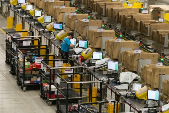 Amazon CEO'su işçi güvenliğini ele alıyor! Fotoğraf Haber