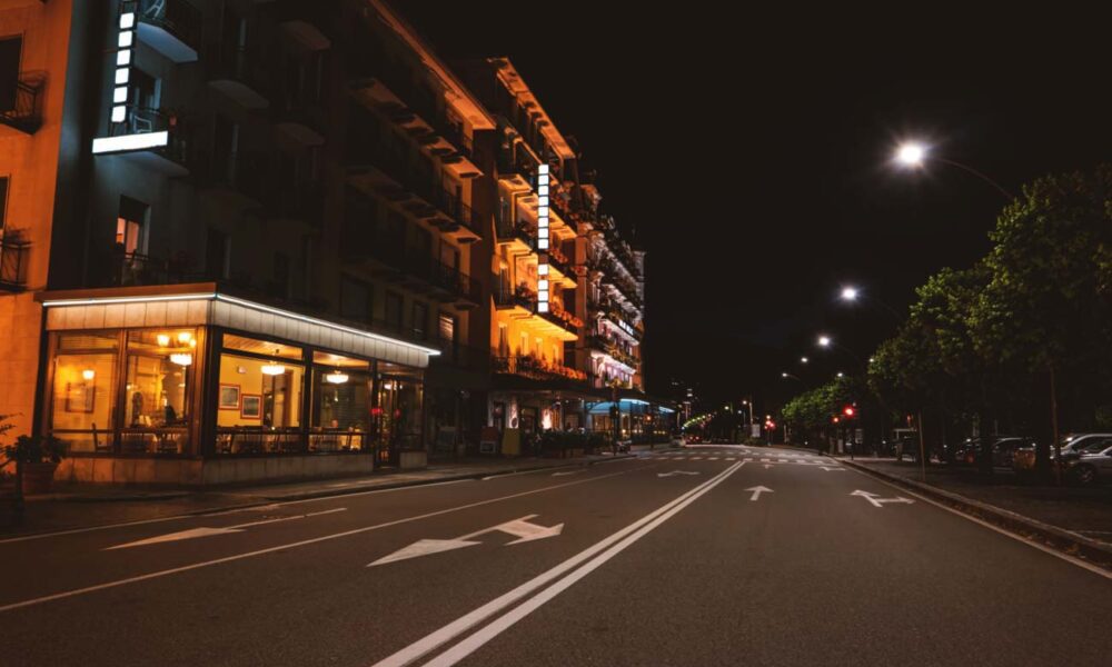 Geceleri sokak fotoğraf çekimleri için ipuçları! FOTOĞRAF DERSLERİ