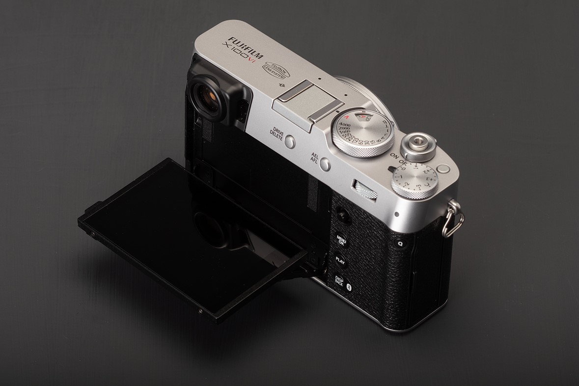 Ricoh GR IIIx vs Fujifilm X100V: X100VI hesapları nasıl değiştiriyor? Mobil Foto